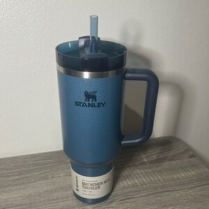 Stanley Blue Quencher H2.0 Mug 40oz